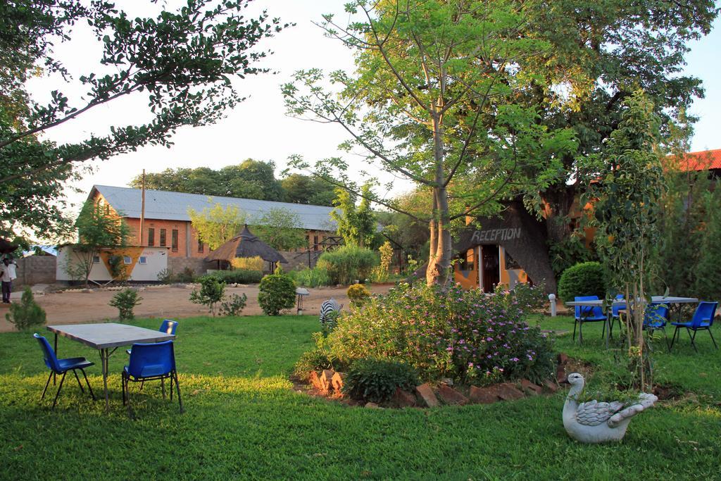 Golden Days Lodge Livingstone Eksteriør bilde